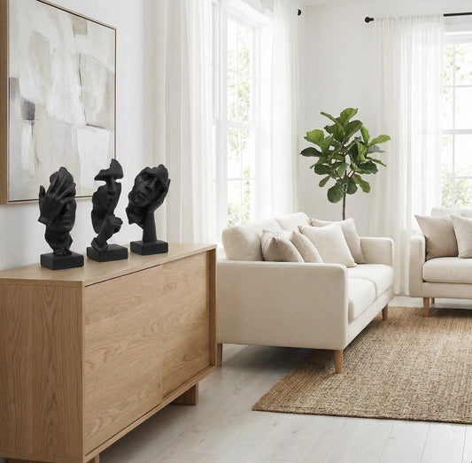 Omerta, Woonkamerdecoratie